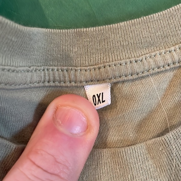 Woman’s novelty tshirt Shein size 0XL - Picture 2 of 2